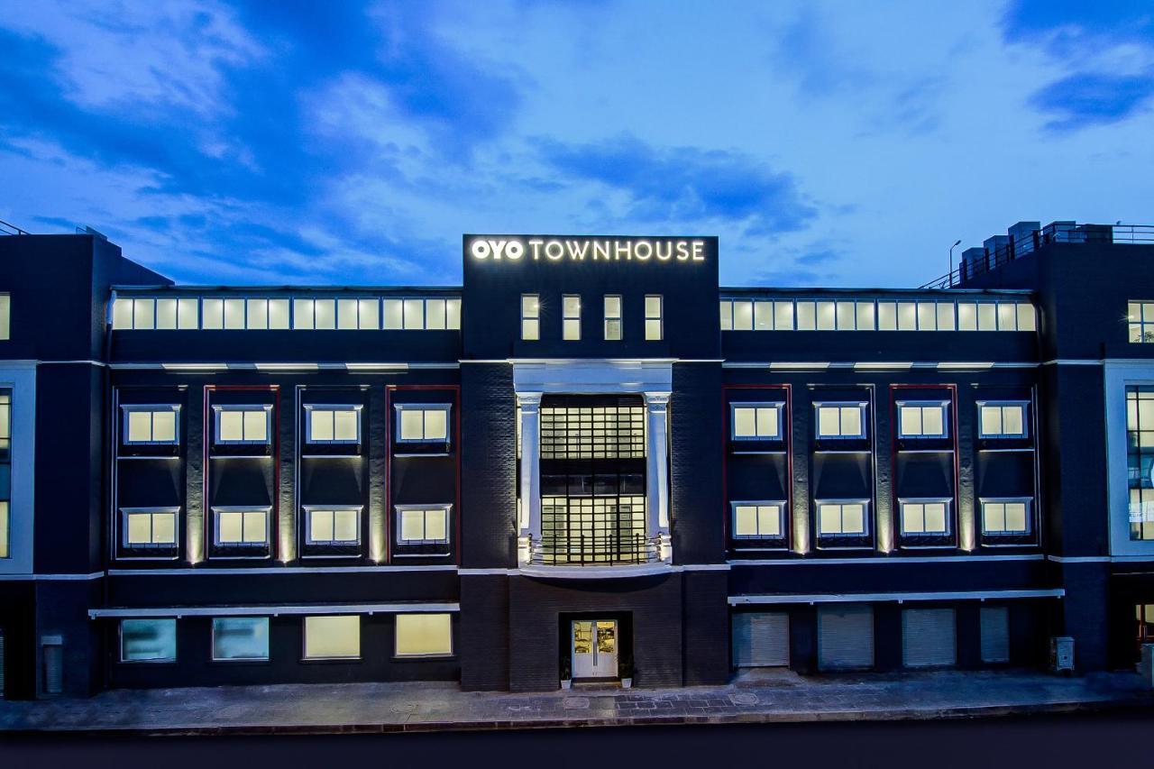 Oyo Townhouse 037 Central Station